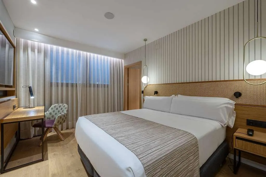 Hotel Catalonia Diagonal Centro Barcelona 4*,