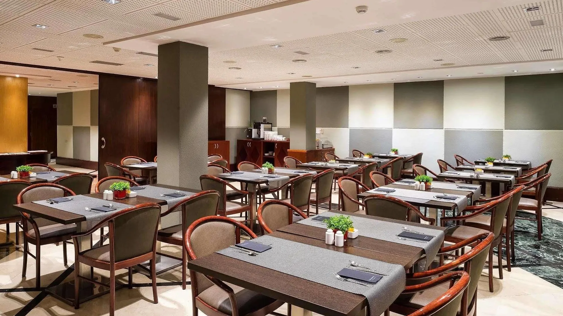Hotel Catalonia Diagonal Centro Barcelona 4*,